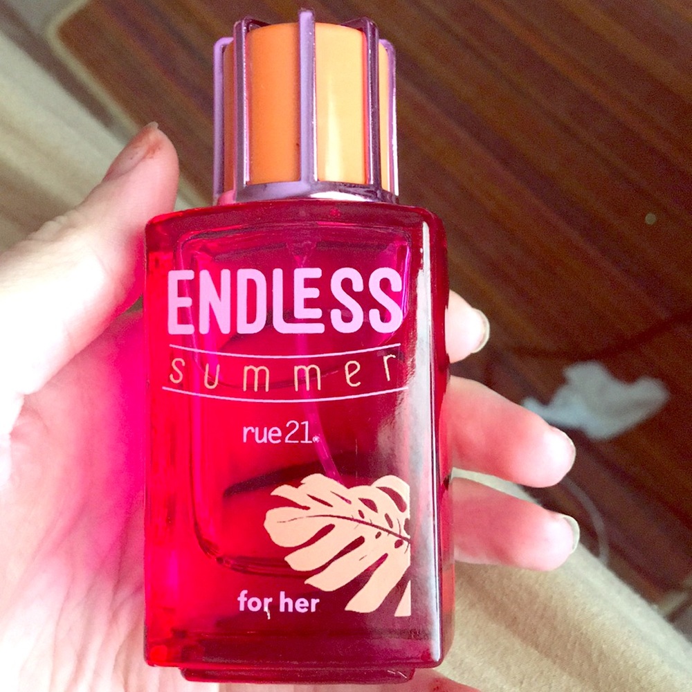 Perfume Rue 21